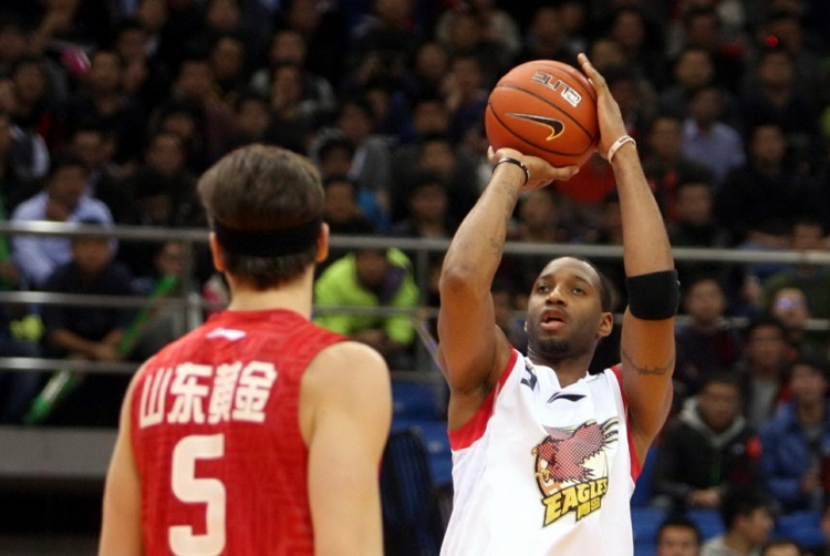 开云下载-麦迪：当我宣布去打CBA时票马上卖光了 我入场就像披头士