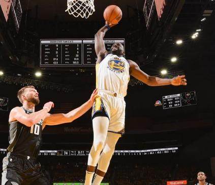 开云体育-主动申请替补出战 格林牺牲成勇士G4胜负手