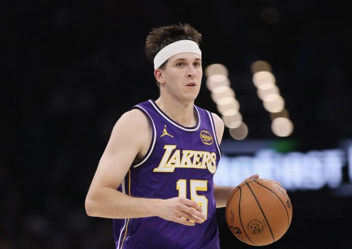 开云下载-里夫斯：今天有一些疯狂的出手；受伤期间练得比比赛时还多